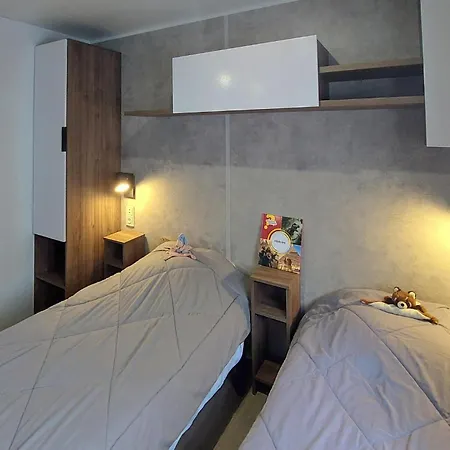 Joli Mobil Proche Ocean Camping